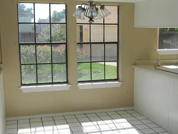 $2,000 | 4803 Brooklawn Drive, Houston, TX 77066