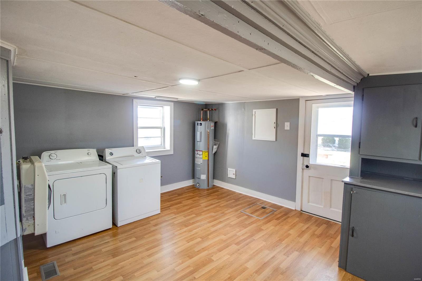 209 Sycamore Carrollton, IL 62016 - Photo 15 of 34 Gallery Image 15