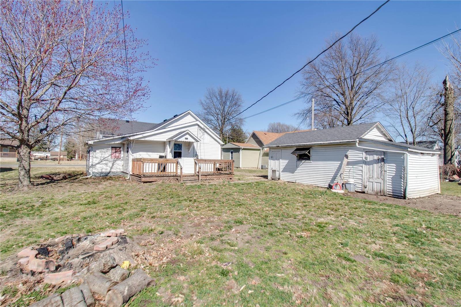 209 Sycamore Carrollton, IL 62016 - Photo 24 of 34 Gallery Image 24