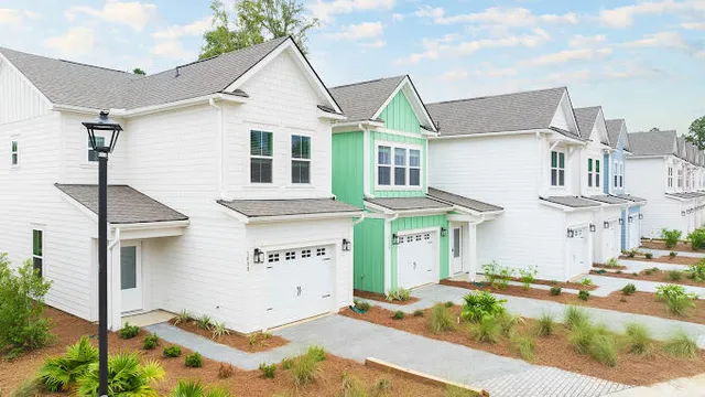 $2,595 | 3029 Stonecrest Drive, Unit STONO CORNER, Charleston, SC 29414