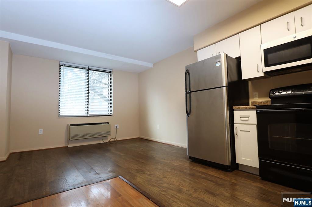 115 Polifly Road, Unit GJ2 Hackensack, NJ 07601 - Photo 9 of 10