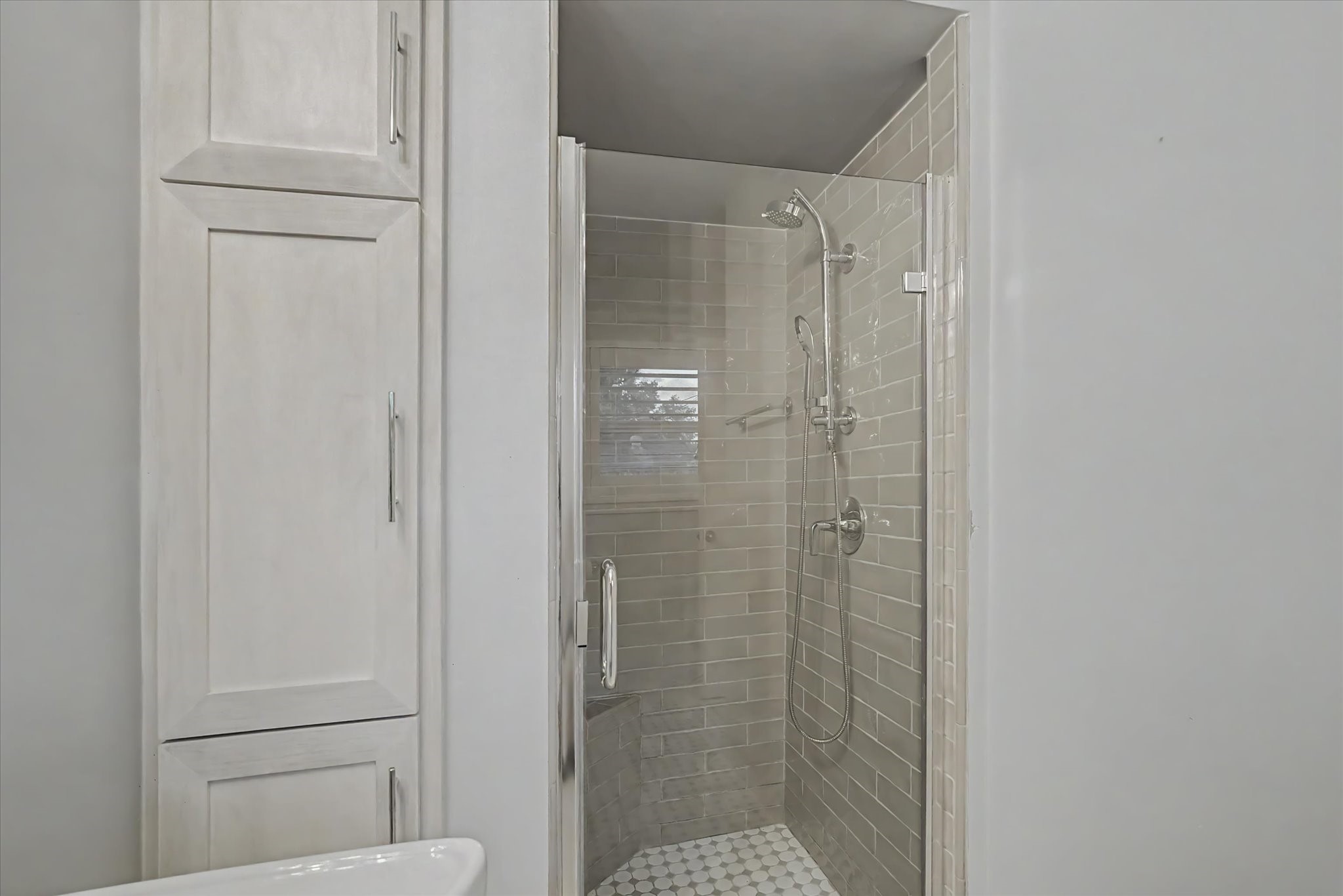 2123 Ridgecrest Drive Houston, TX 77055 - Photo 28 of 44