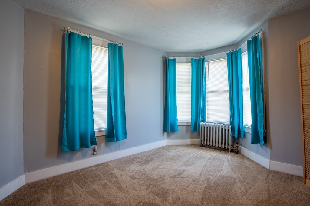 407 Union Street Springfield, MA 01105 - Photo 12 of 31