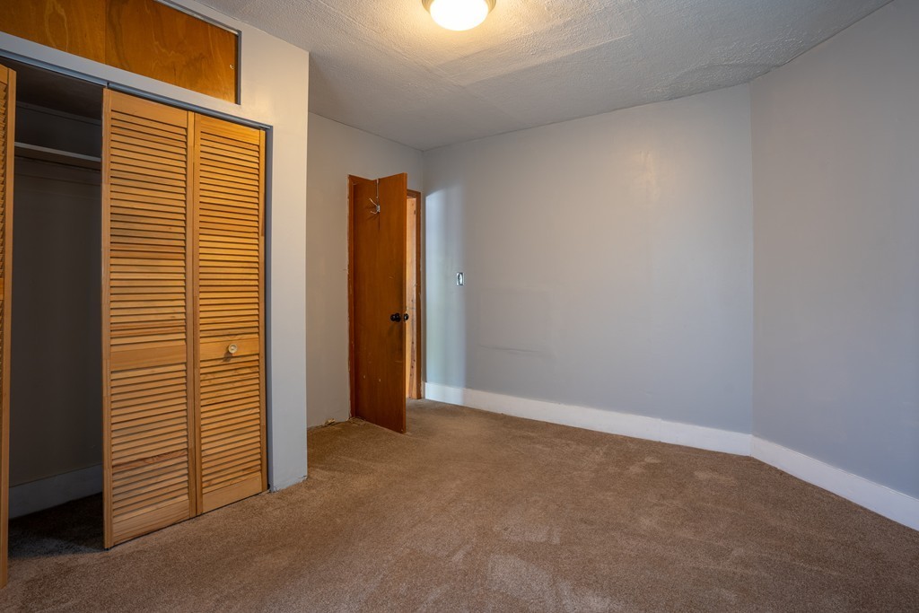 407 Union Street Springfield, MA 01105 - Photo 14 of 31