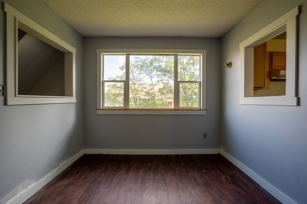 407 Union Street Springfield, MA 01105 - Photo 17 of 31