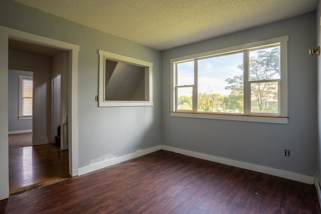 407 Union Street Springfield, MA 01105 - Photo 19 of 31