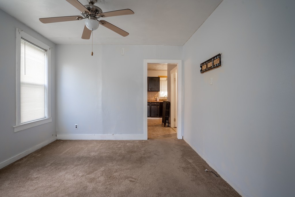 407 Union Street Springfield, MA 01105 - Photo 9 of 31