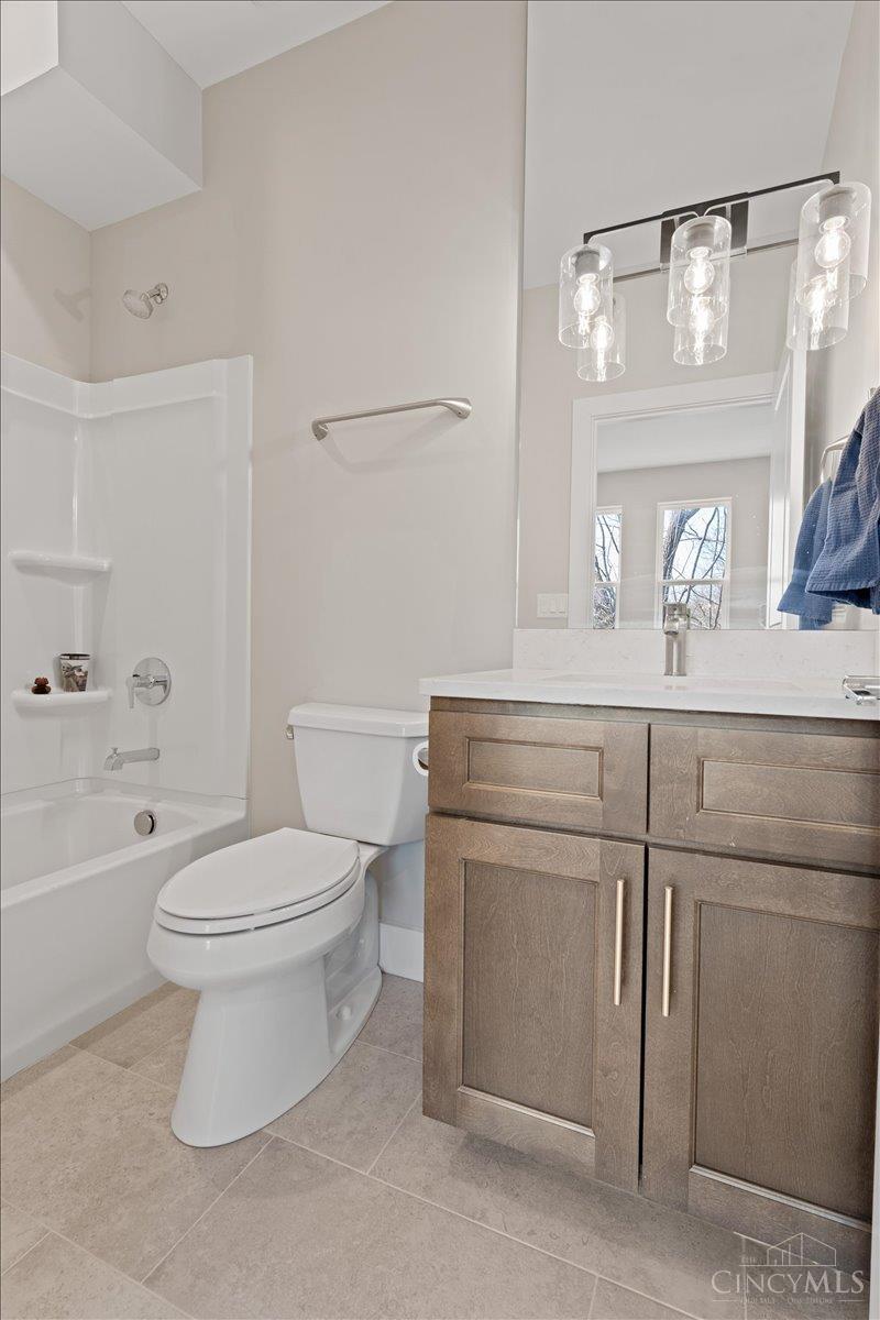 3906 Edwards Road, Unit B Cincinnati, OH 45209 - Photo 10 of 47