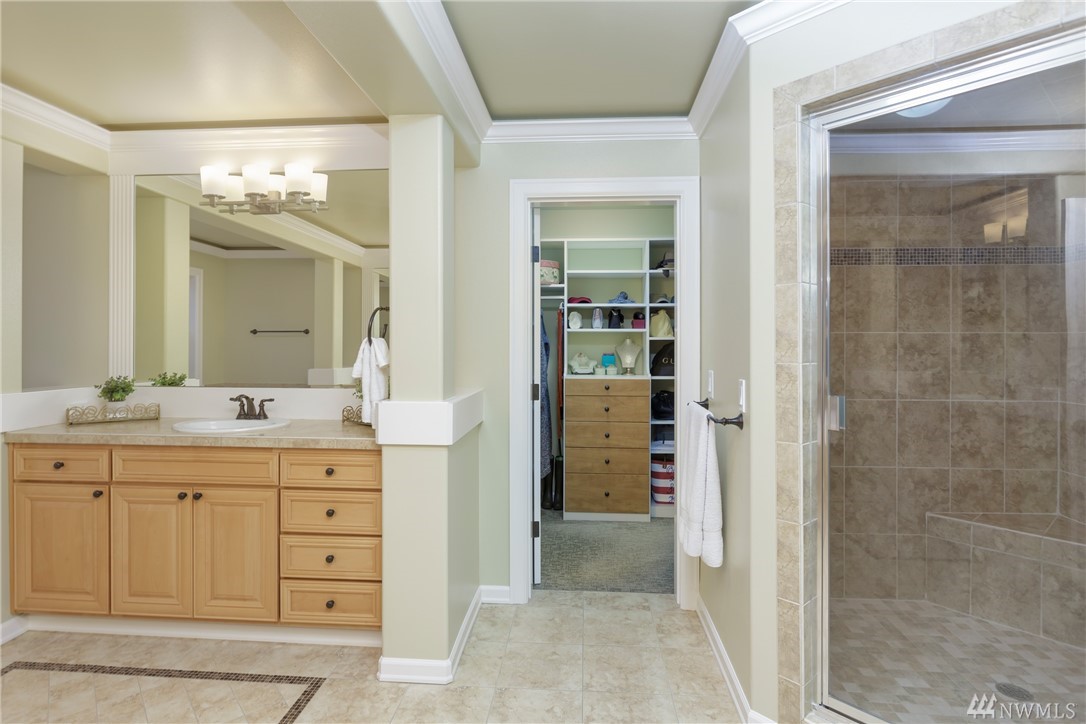 5562 Northeast 17th Street Renton, WA 98059 - Photo 15 of 21