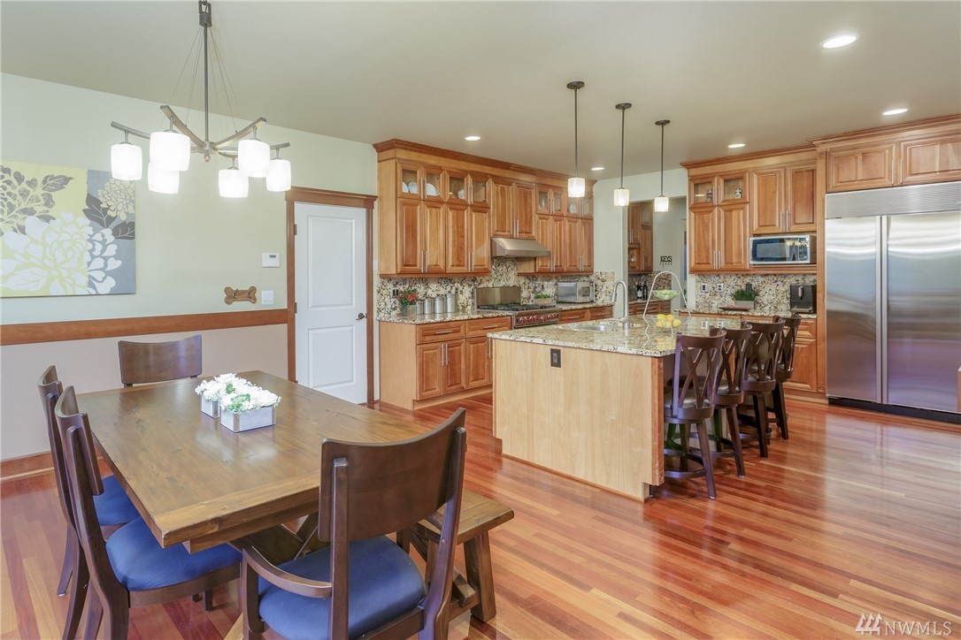 5562 Northeast 17th Street Renton, WA 98059 - Photo 6 of 21