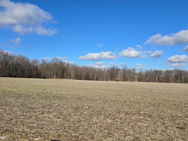 $1,200,000 | 2749 East County Road 1200 North, Brazil, IN 47834