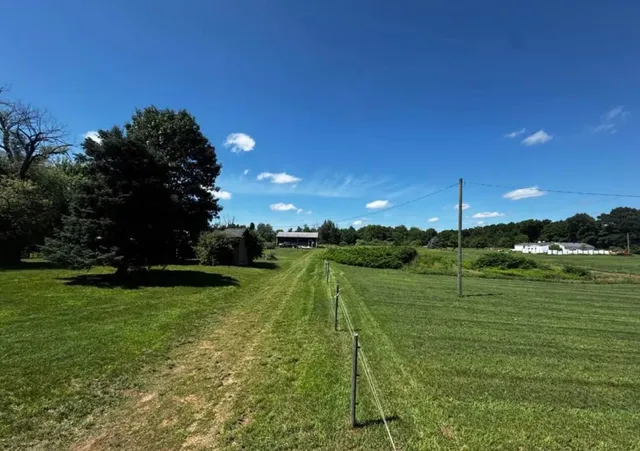 $135,500 | 7346 Grand River Road, Rives Junction, MI 49277