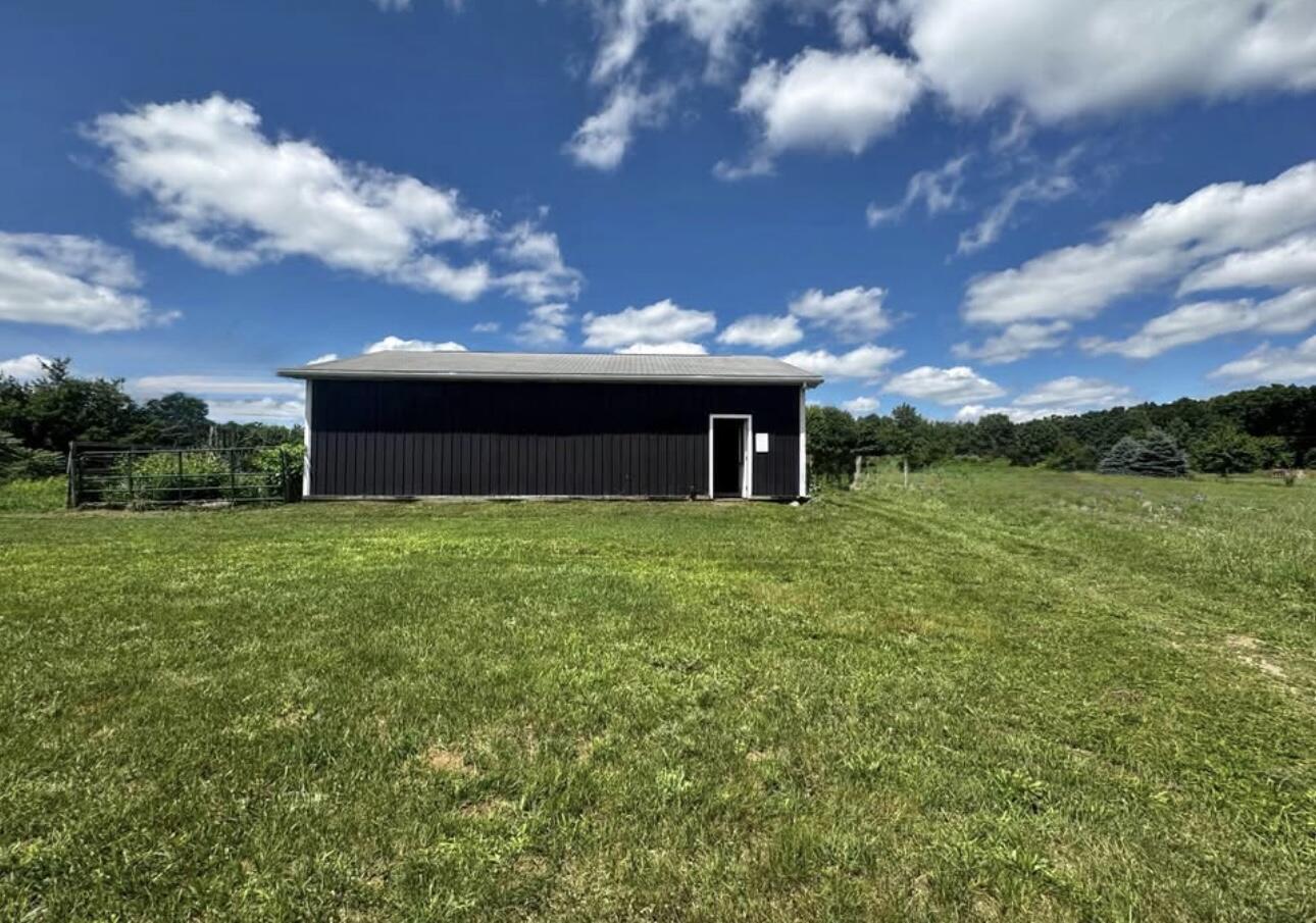 7346 Grand River Road Rives Junction, MI 49277 - Photo 4 of 16 IMG_8215