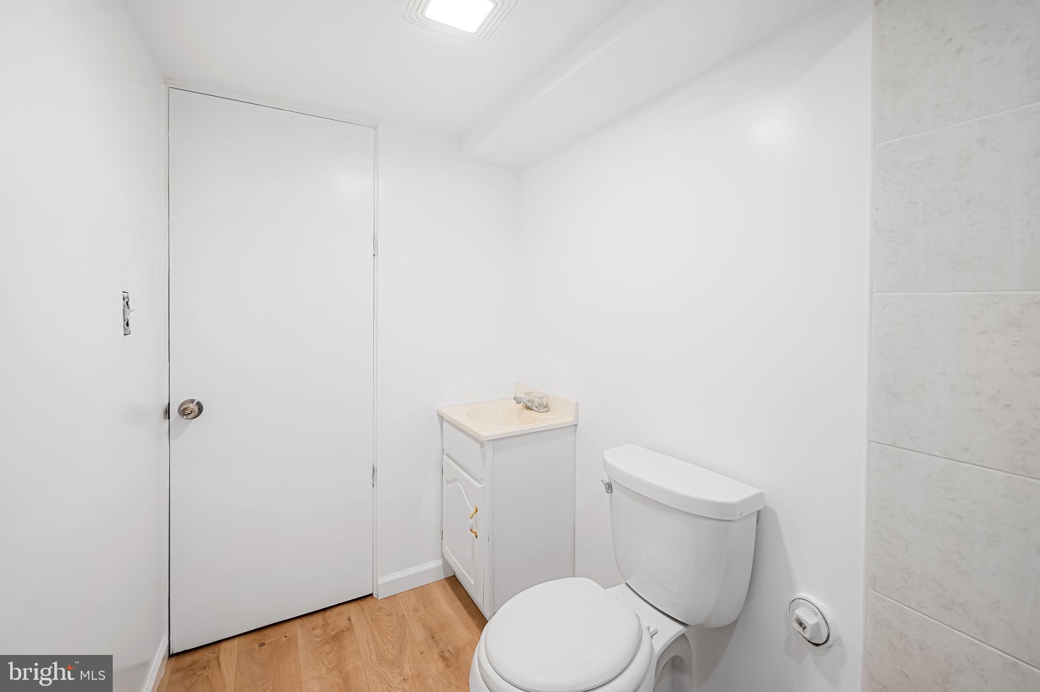 302 18th Avenue Baltimore, MD 21225 - Photo 25 of 36