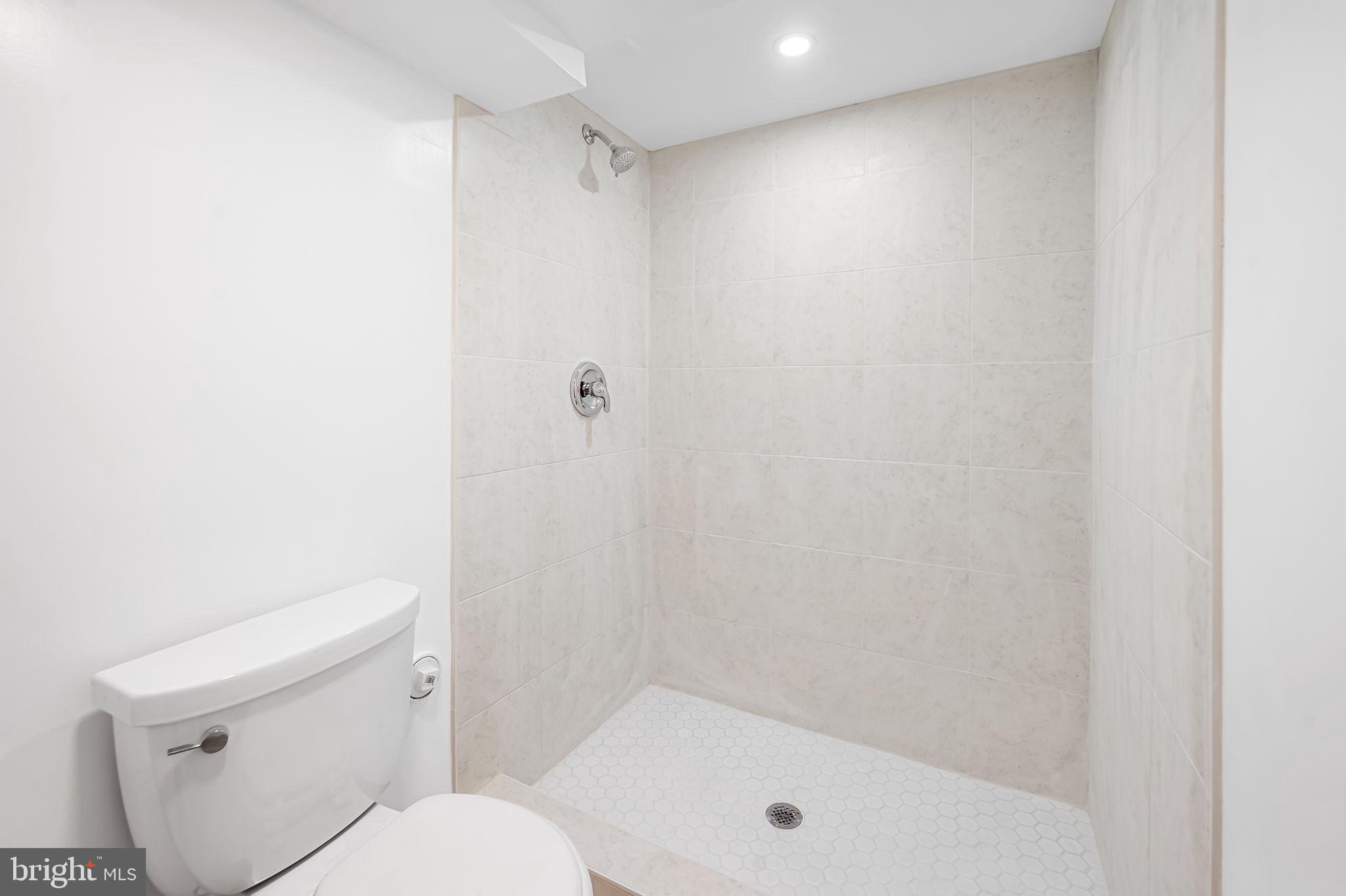 302 18th Avenue Baltimore, MD 21225 - Photo 26 of 36