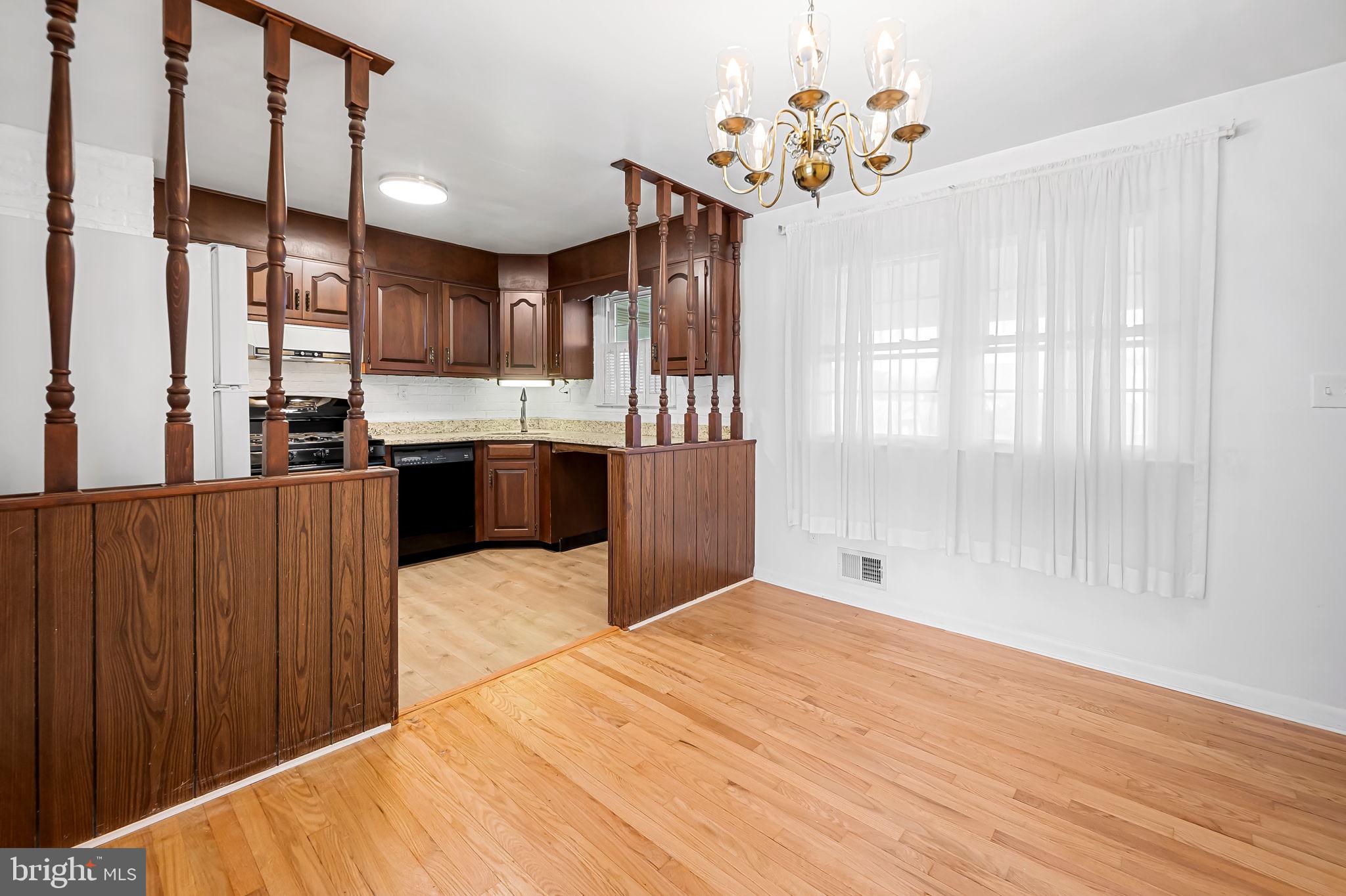 302 18th Avenue Baltimore, MD 21225 - Photo 8 of 36