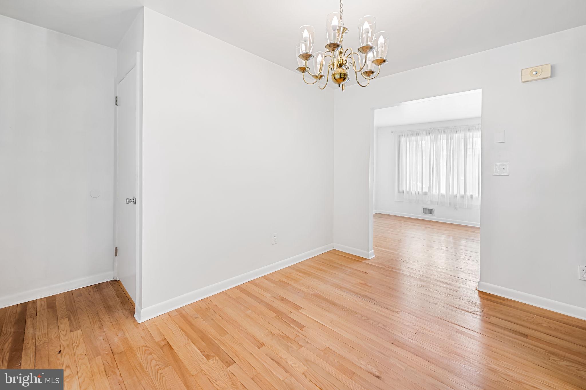 302 18th Avenue Baltimore, MD 21225 - Photo 9 of 36