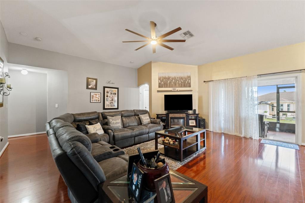 10442 Lansfield Street Spring Hill, FL 34608 - Photo 9 of 32