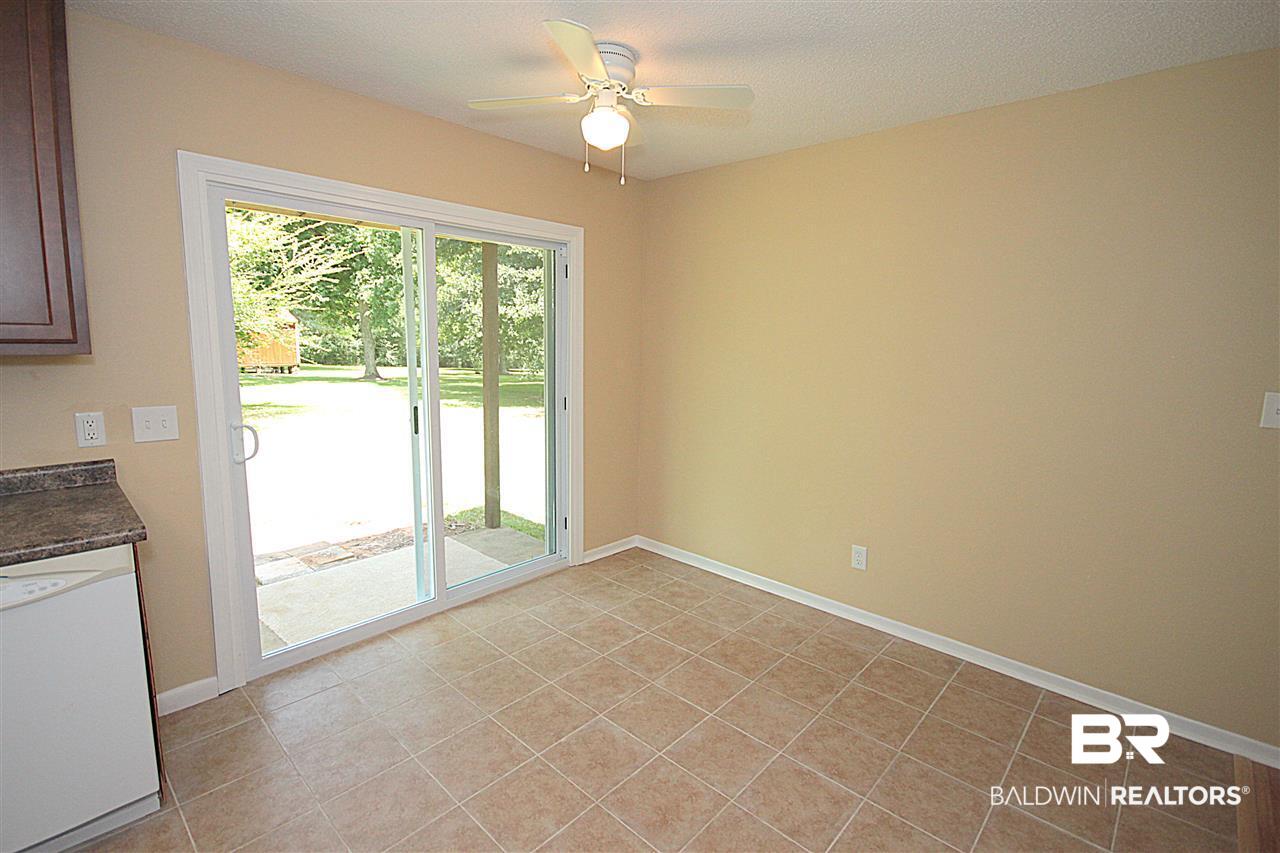 22525 Mattingly Street Robertsdale, AL 36567 - Photo 21 of 31 Breakfast Area