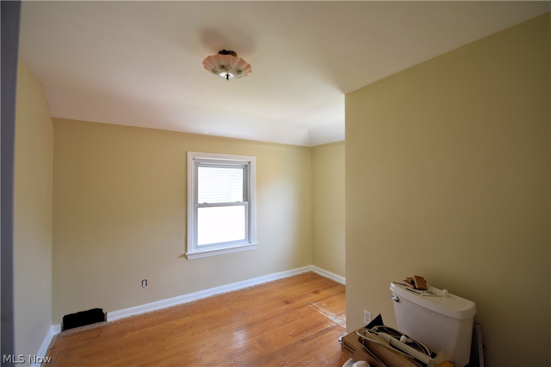 6439 Stanbury Road Parma, OH 44129 - Photo 12 of 23