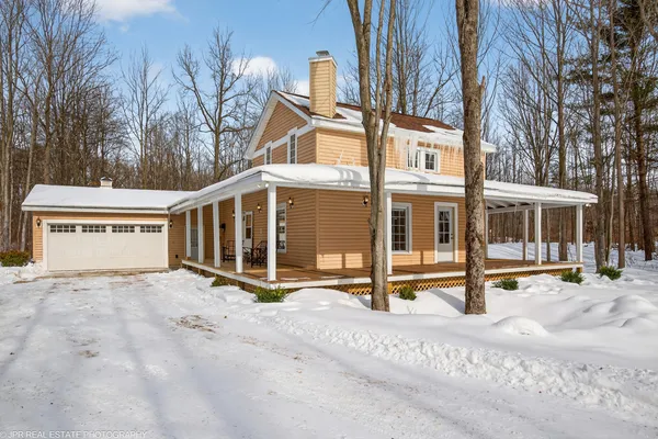 $499,900 | 6811 116th Avenue, Fennville, MI 49408