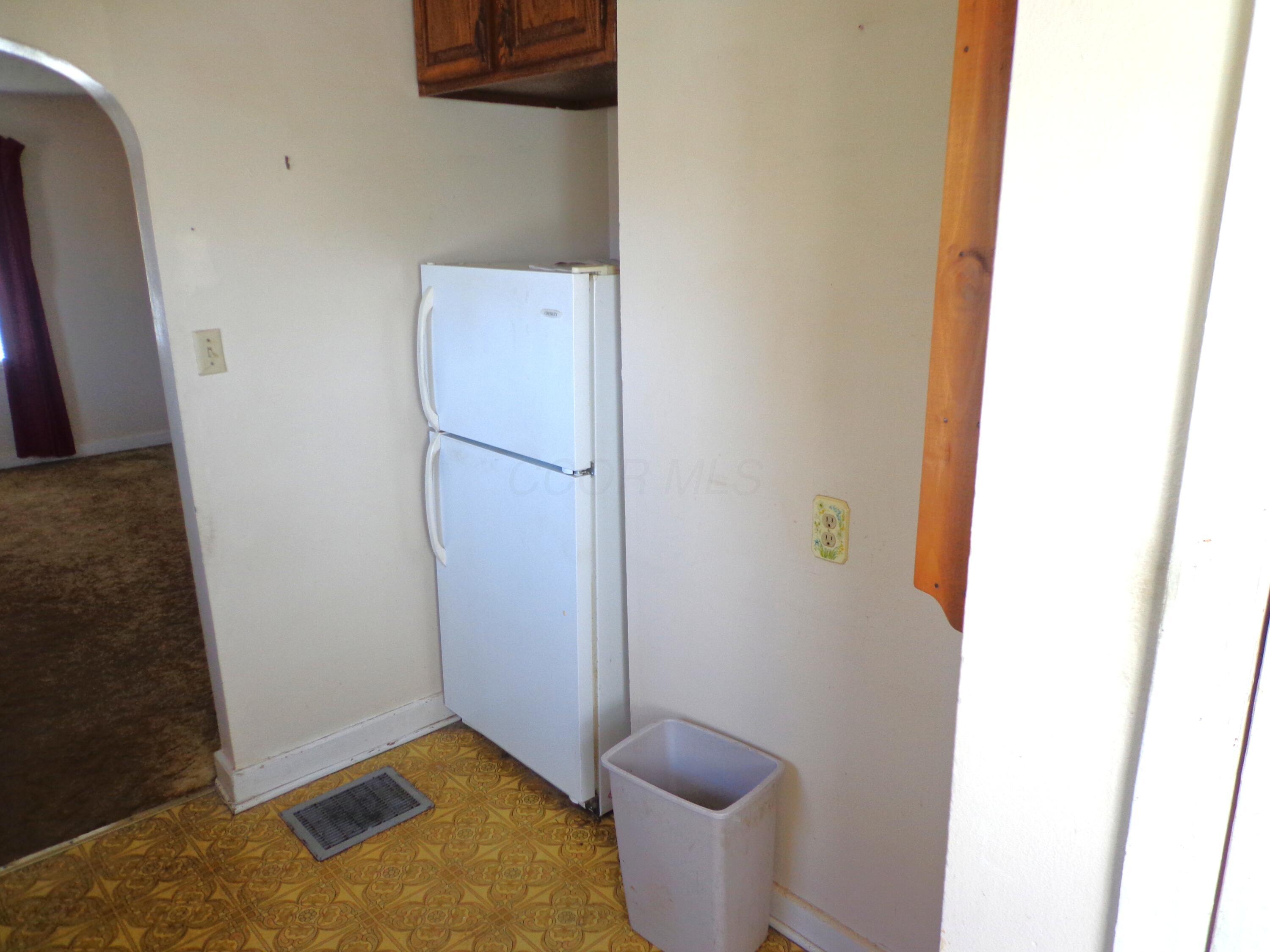 320 Witte Street Lancaster, OH 43130 - Photo 9 of 20 kitchen