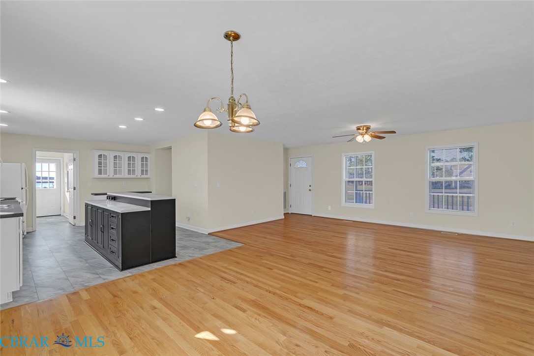 9469 Glass Road Gloucester, VA 23061 - Photo 9 of 23