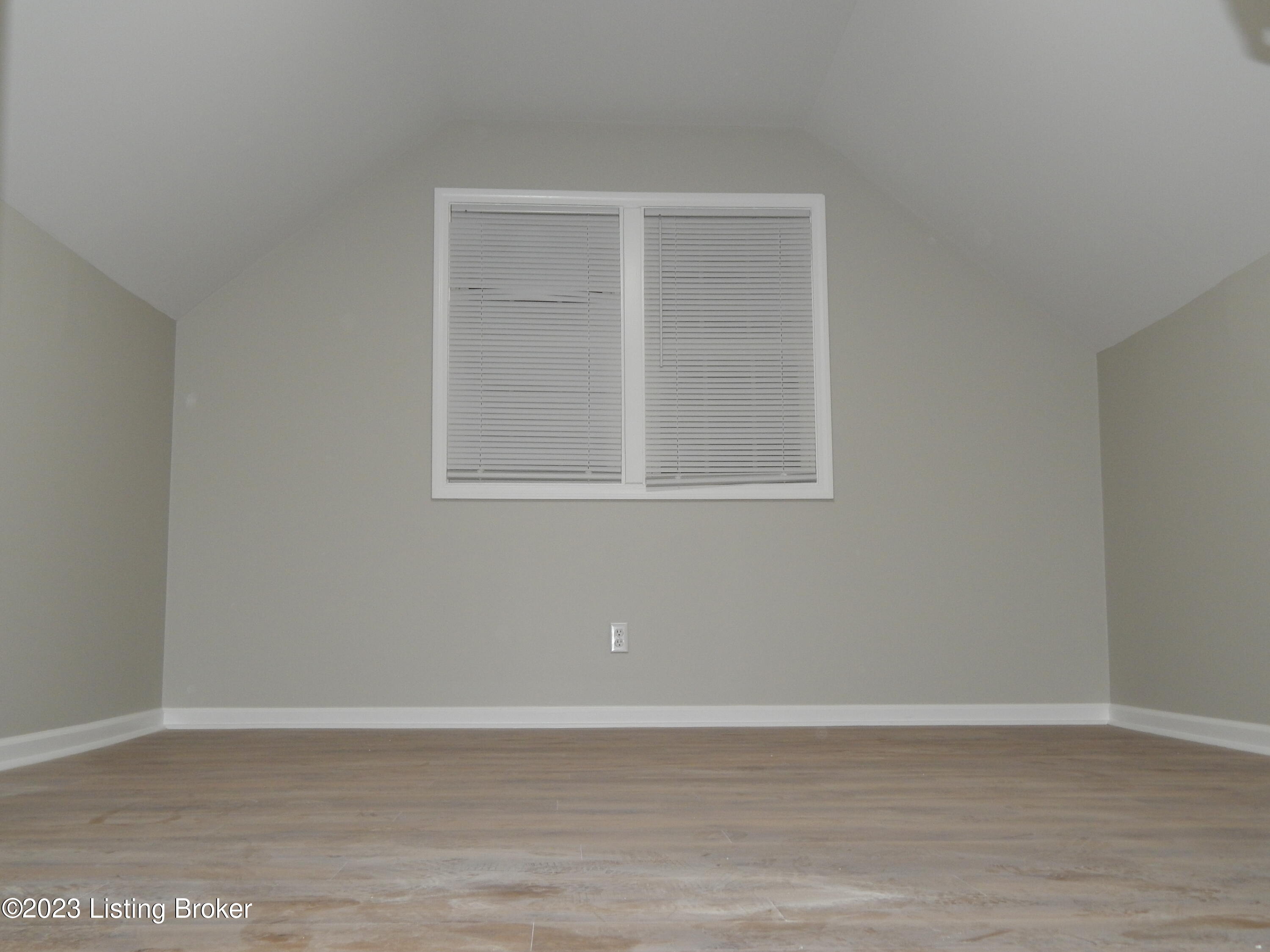 3220 Wessel Road Louisville, KY 40216 - Photo 27 of 27 DSCN2121