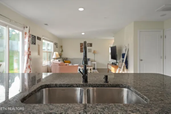 $335,000 | 333 Aspen Drive, Jefferson City, TN 37760