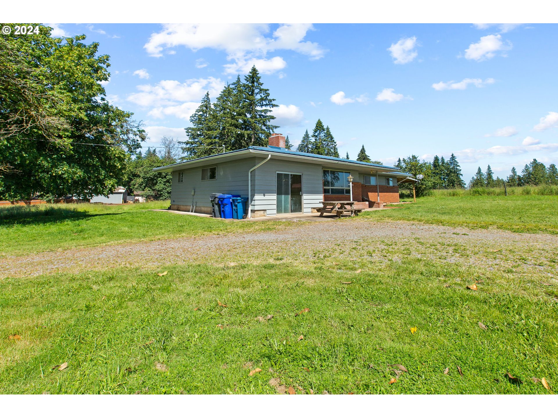 30806 South Oswalt Road Colton, OR 97017 - Photo 2 of 42 a view of a house with a yard