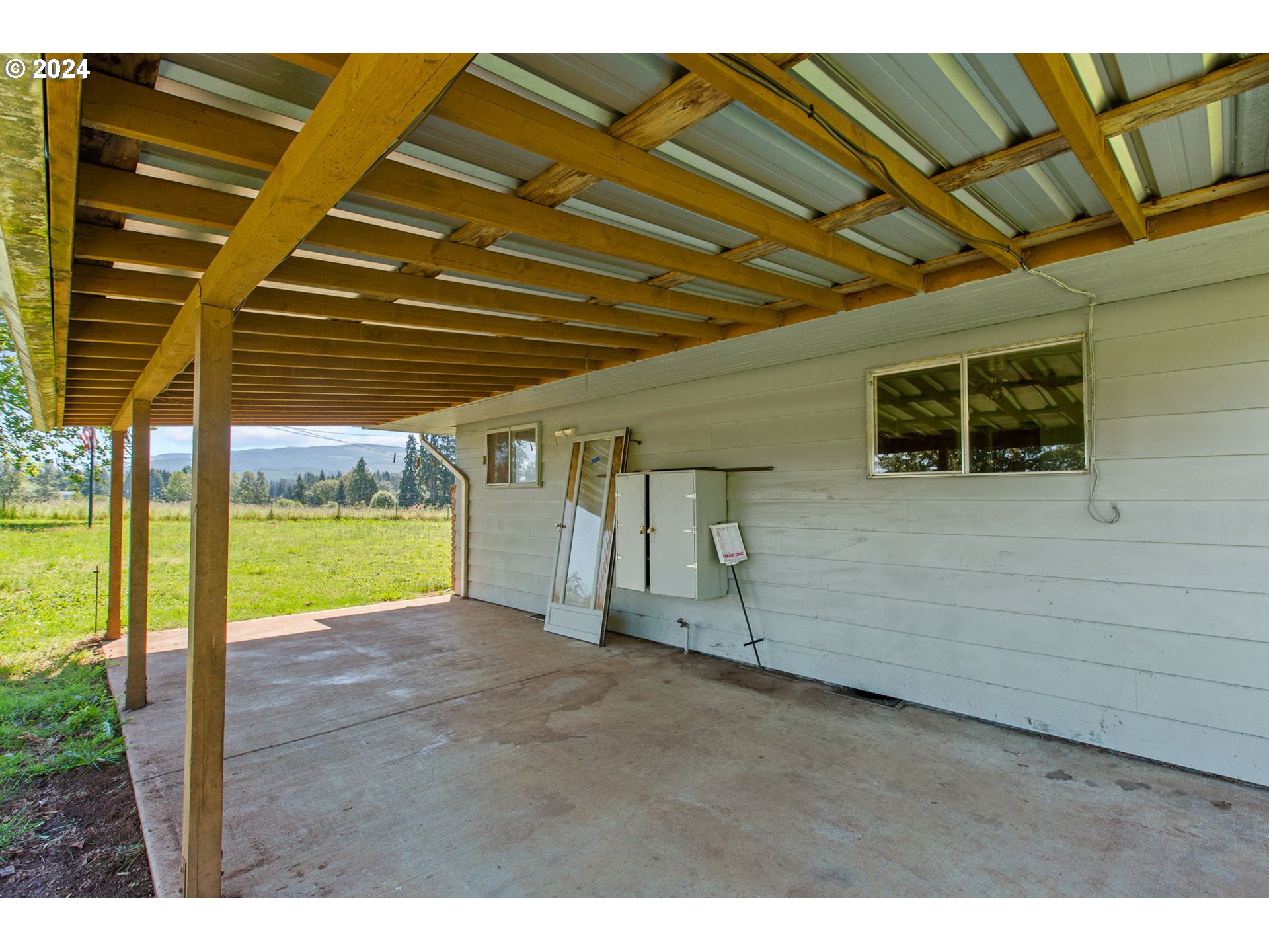 30806 South Oswalt Road Colton, OR 97017 - Photo 30 of 42 a view of a backyard of a house