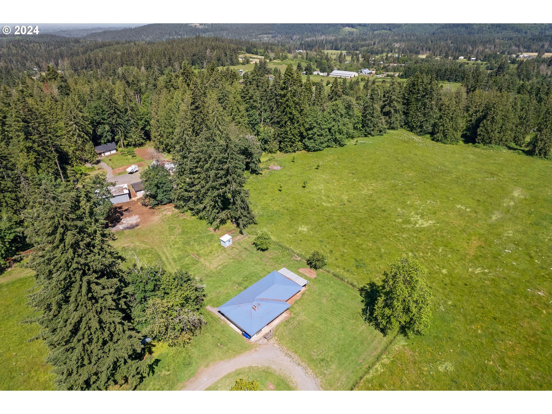 30806 South Oswalt Road Colton, OR 97017 - Photo 34 of 42 a view of an outdoor space and a yard