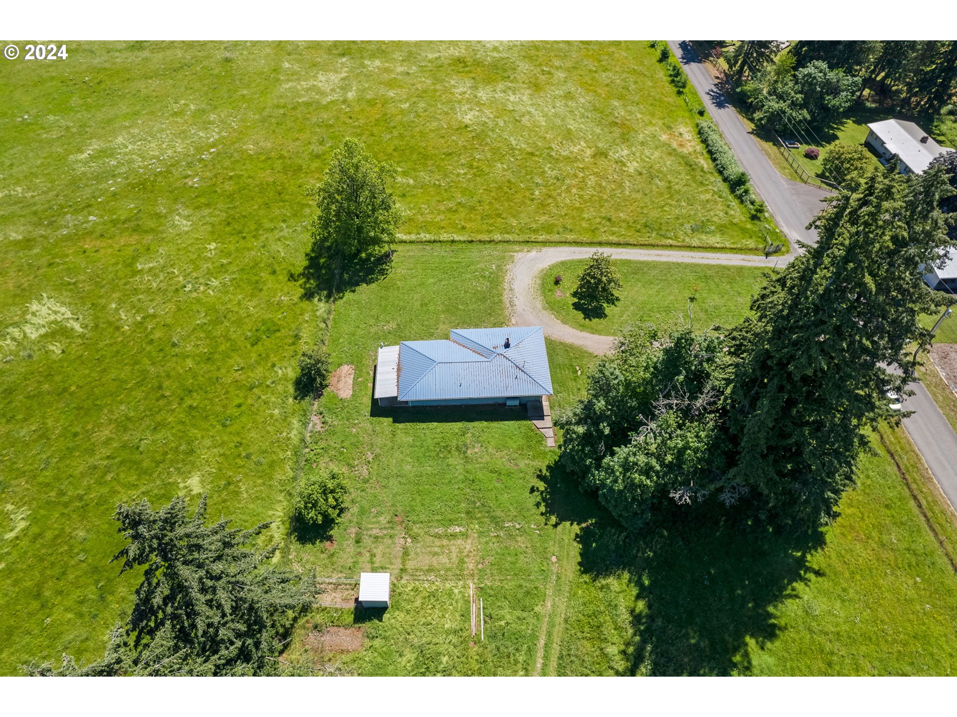30806 South Oswalt Road Colton, OR 97017 - Photo 38 of 42 a view of an outdoor space and a yard