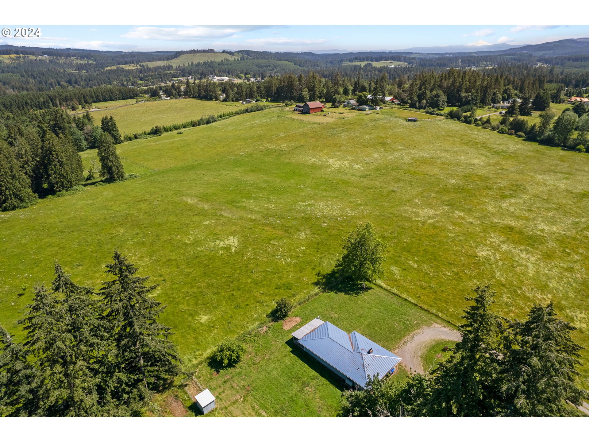 30806 South Oswalt Road Colton, OR 97017 - Photo 42 of 42 a view of an ocean from a city
