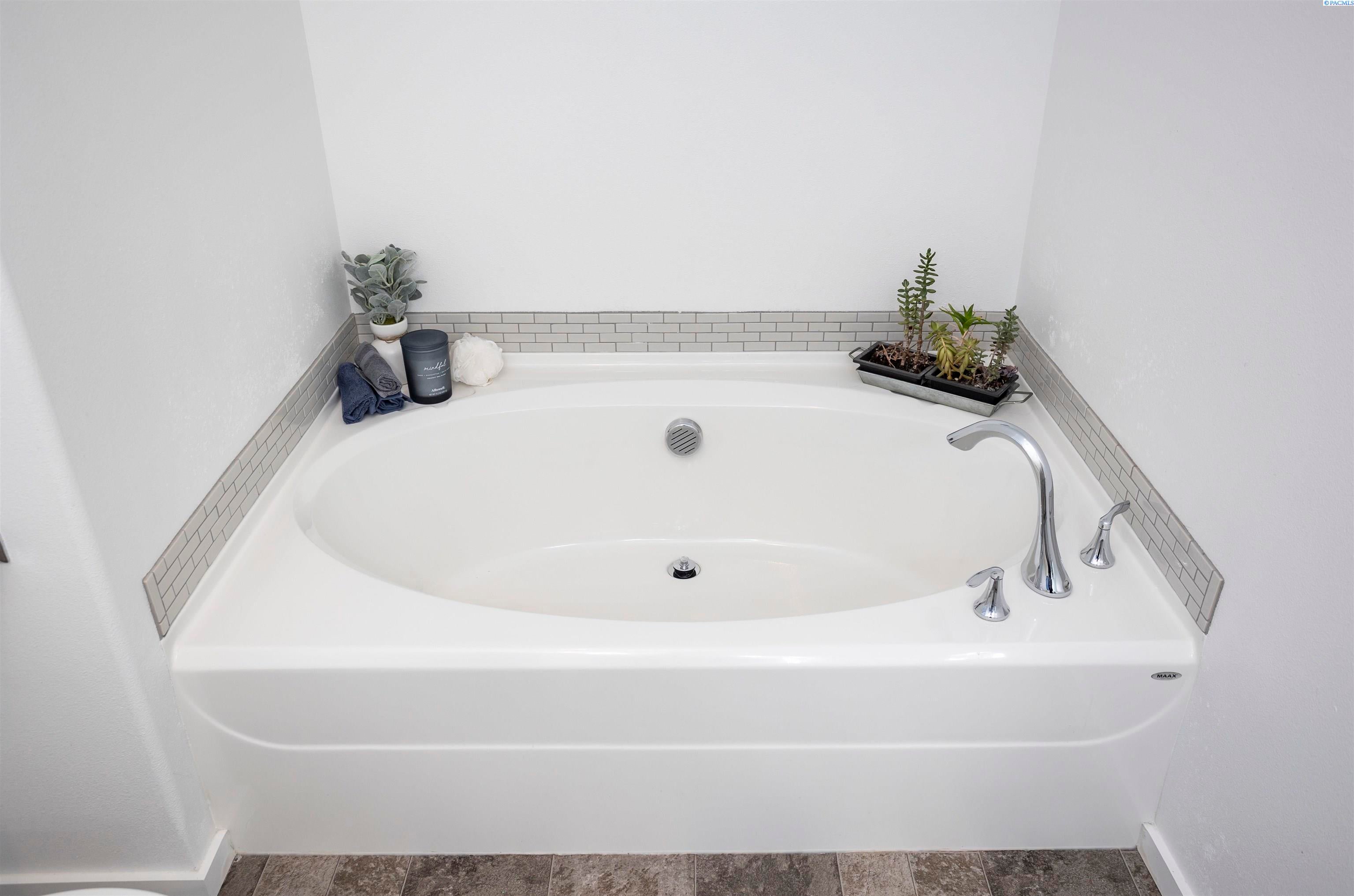 6118 Ramus Lane Pasco, WA 99301 - Photo 17 of 29 Gallery Image 17
