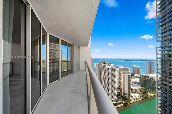 $4,000 | 475 Brickell Avenue, Unit 3711, Miami, FL 33131