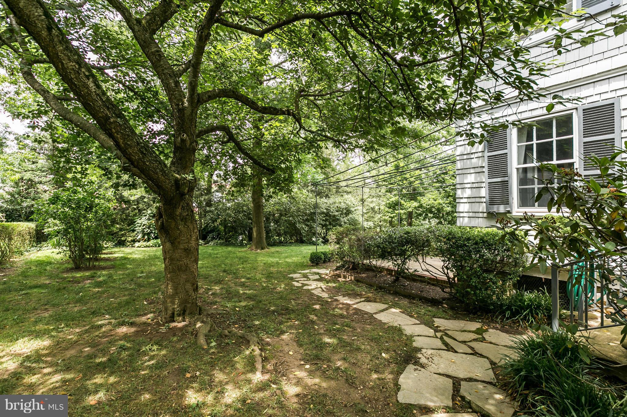 4614 Roland Avenue Baltimore, MD 21210 - Photo 5 of 13 Exterior (General)