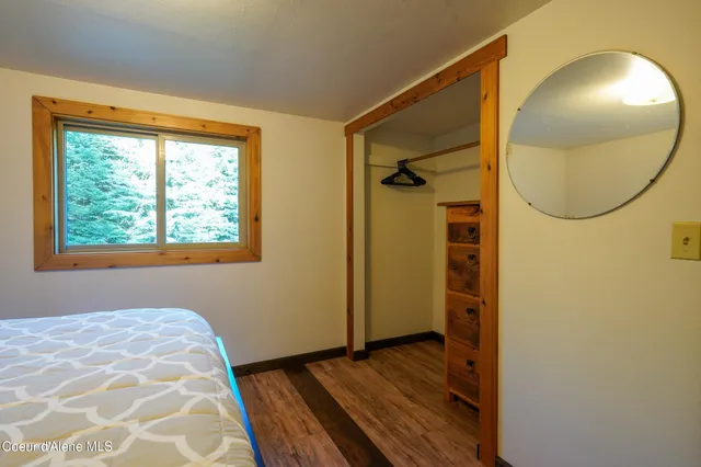 $970,000 | 430 North Nordman Road, Nordman, ID 83848