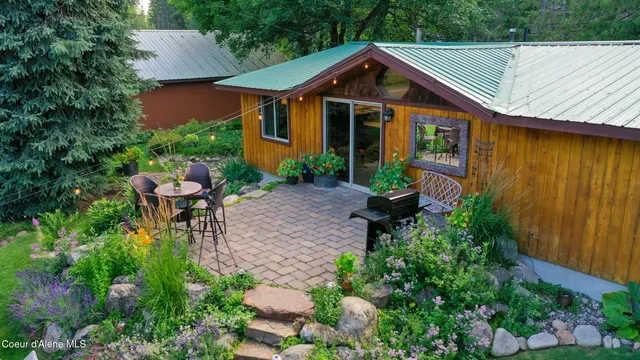 $970,000 | 430 North Nordman Road, Nordman, ID 83848