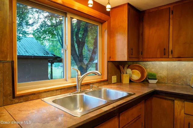 $970,000 | 430 North Nordman Road, Nordman, ID 83848