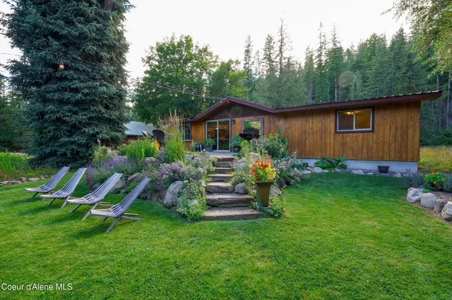 $970,000 | 430 North Nordman Road, Nordman, ID 83848