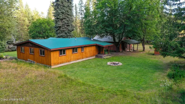 $970,000 | 430 North Nordman Road, Nordman, ID 83848