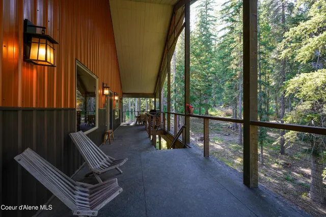 $970,000 | 430 North Nordman Road, Nordman, ID 83848