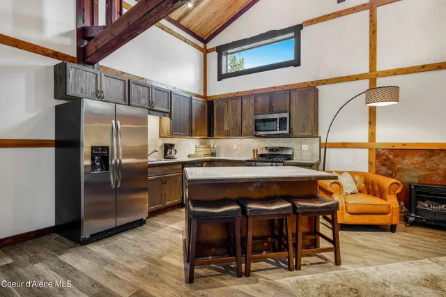 $970,000 | 430 North Nordman Road, Nordman, ID 83848