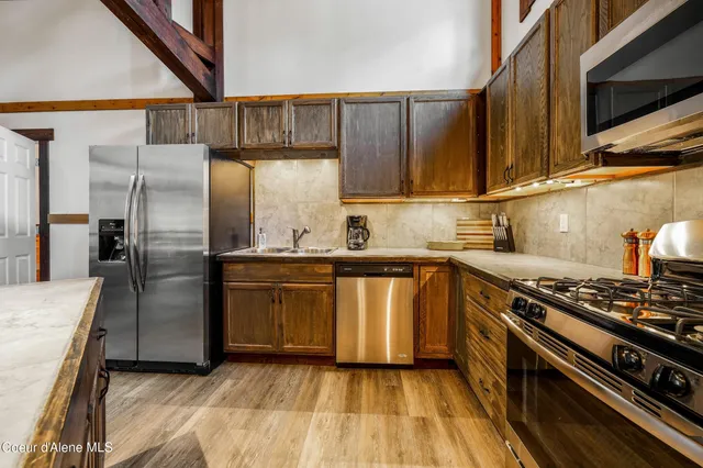 $970,000 | 430 North Nordman Road, Nordman, ID 83848