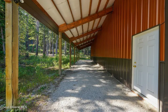 $970,000 | 430 North Nordman Road, Nordman, ID 83848