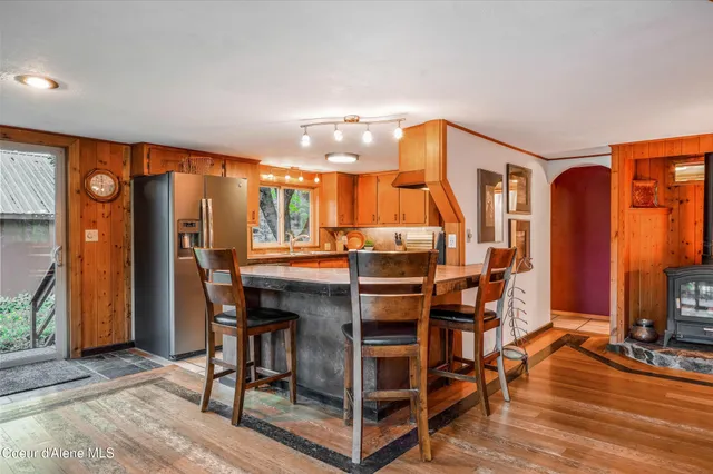 $970,000 | 430 North Nordman Road, Nordman, ID 83848