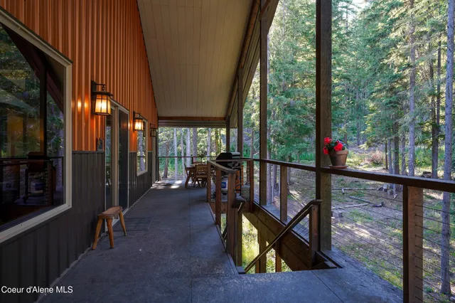 $970,000 | 430 North Nordman Road, Nordman, ID 83848