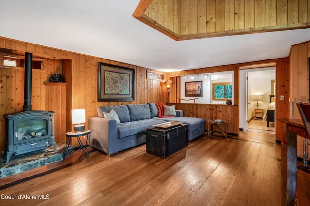 $970,000 | 430 North Nordman Road, Nordman, ID 83848