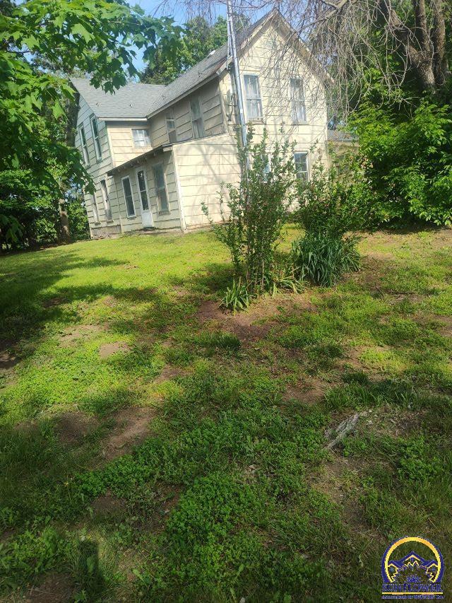 11080 286th Road Holton, KS 66436 - Photo 2 of 29